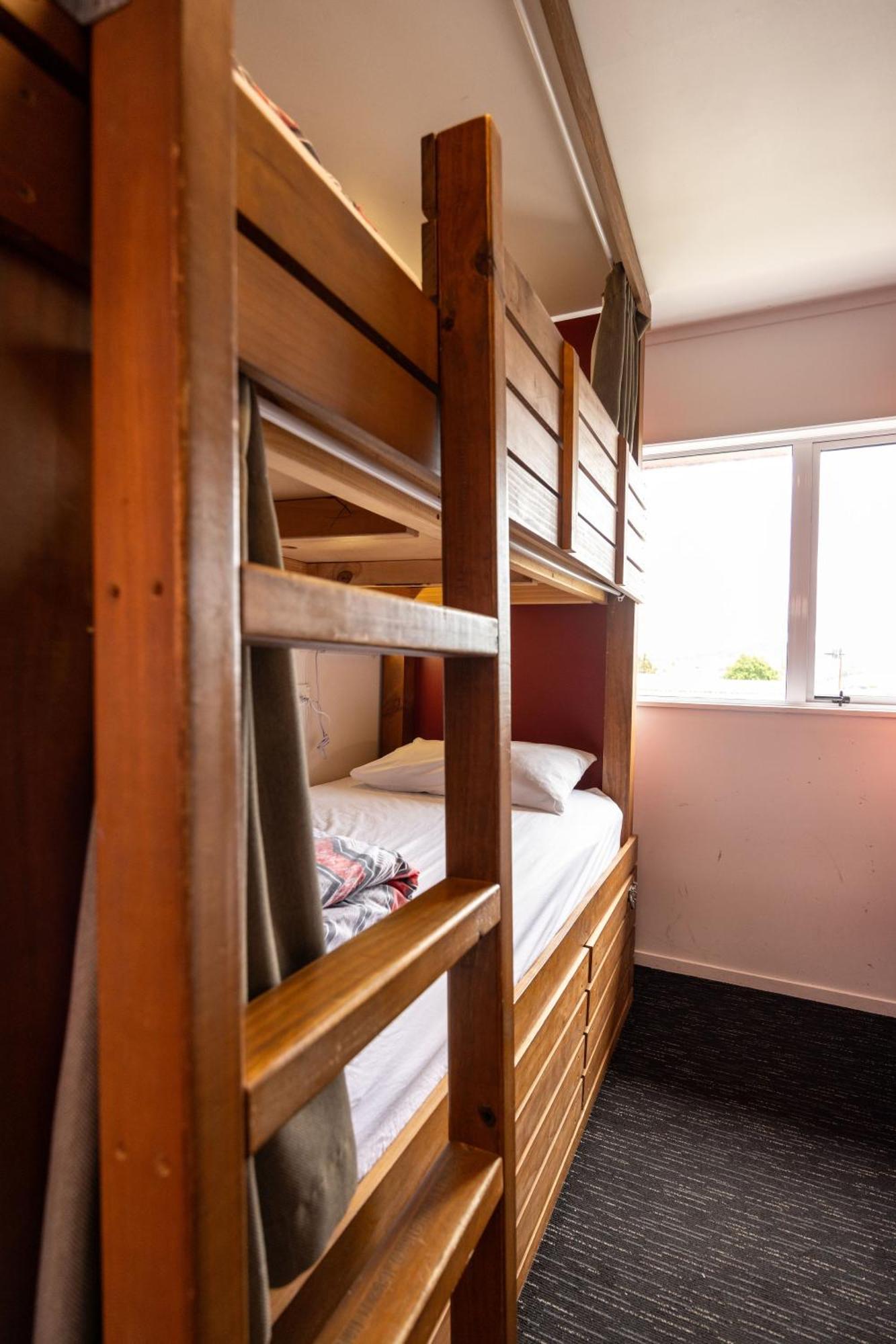 Haka House Taupo Hostel Ngoại thất bức ảnh